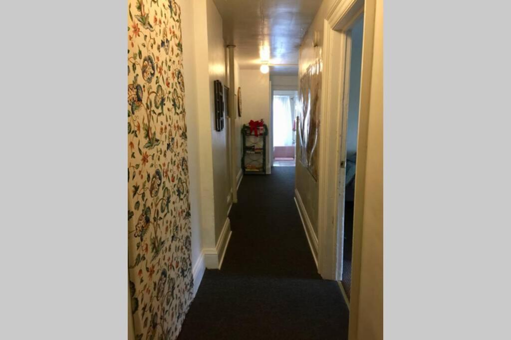 Great Gorge Guesthouse - Walk To The Falls, The Casino And All Downtown Restaurants - Across From The Aquarium ナイアガラフォールズ エクステリア 写真